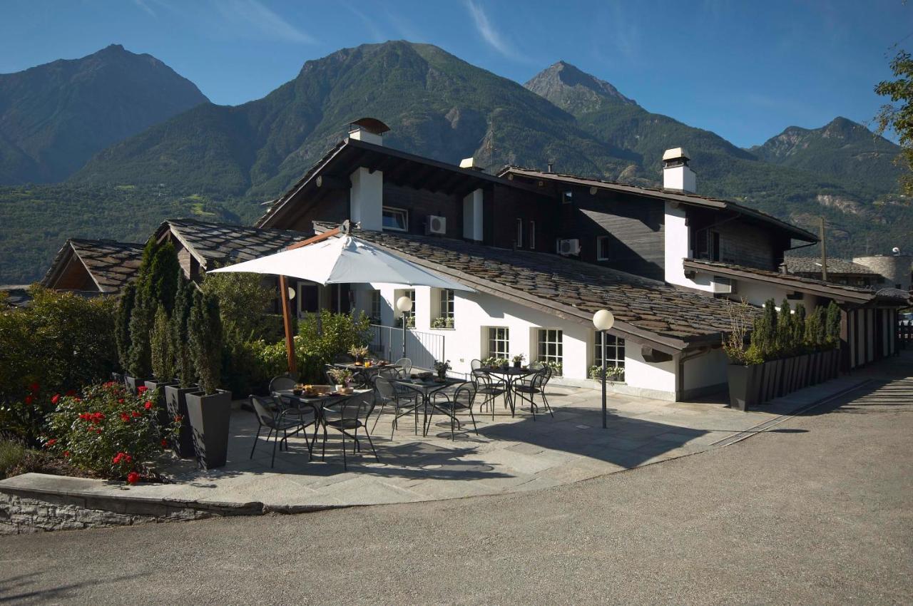 Hotel Village Aosta Eksteriør billede